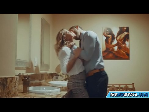 ❤️ Kung ang usa ka busty blonde naghaylo kanimo sa usa ka publiko nga kasilyas ☑ Sex sa amon ceb.xxxifuck.ru ️❤